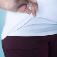 Camisole blanche en bambou faite au Québec.