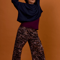 haut douillet à capuchon noir