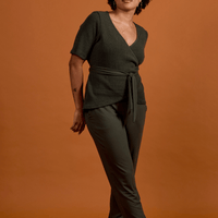 Haut cache-cœur avec ceinture