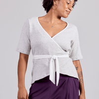 Haut cache-cœur avec ceinture