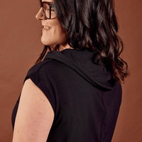 haut col drapé noir