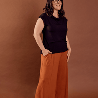 haut col drapé noir