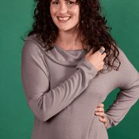 tunique fluide avec manches longues, col drapé et fentes