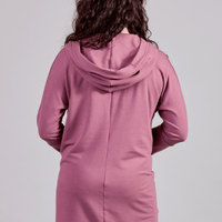 Tunique décontractée avec capuchon et col en V