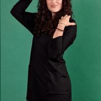 Tunique décontractée avec capuchon et col en V