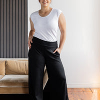 Pantalon large noir habillé pour femme fabriqué au Québec