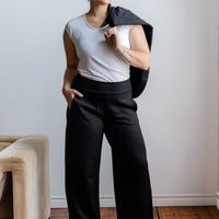 Pantalon large noir habillé pour femme fabriqué au Québec