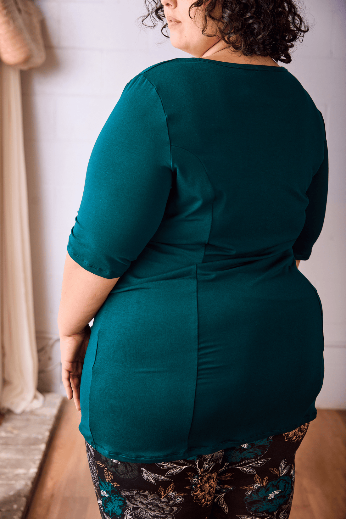 Haut essentiel col V - vert chasseur