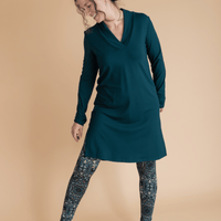 Legging avec des motifs Mayurah, mandala, fond noir émeraude turquoise , paon, fait au Québec, Canada.