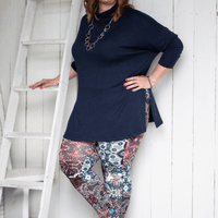 Legging taille haute confortable à motifs bohème bleu et merlot fait au Québec,Canada.