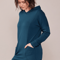 Tunique en molleton émeraude à manches longues avec poches et capuchon fait au Québec, Canada