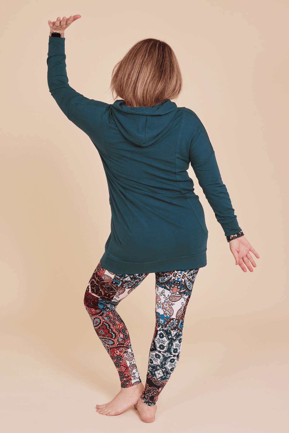 Tunique en molleton émeraude à manches longues avec poches et capuchon fait au Québec, Canada