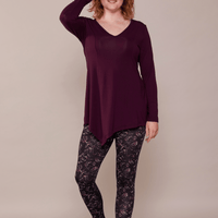 Tunique fluide asymétrique à manches longues avec col en V merlot