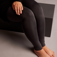 Legging confortable uni gris charbon taille haute avec poches fabriqué au Québec.