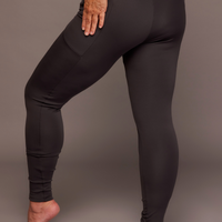 Legging confortable uni gris charbon taille haute avec poches fabriqué au Québec.