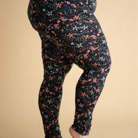 Legging confortable à motifs fleuris fabriqué au Québec.