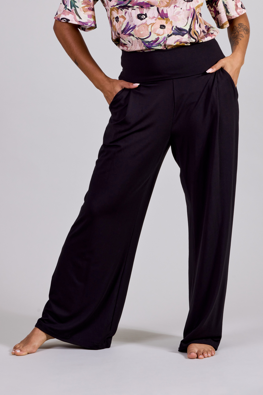 Pantalon large à plis creux - noir