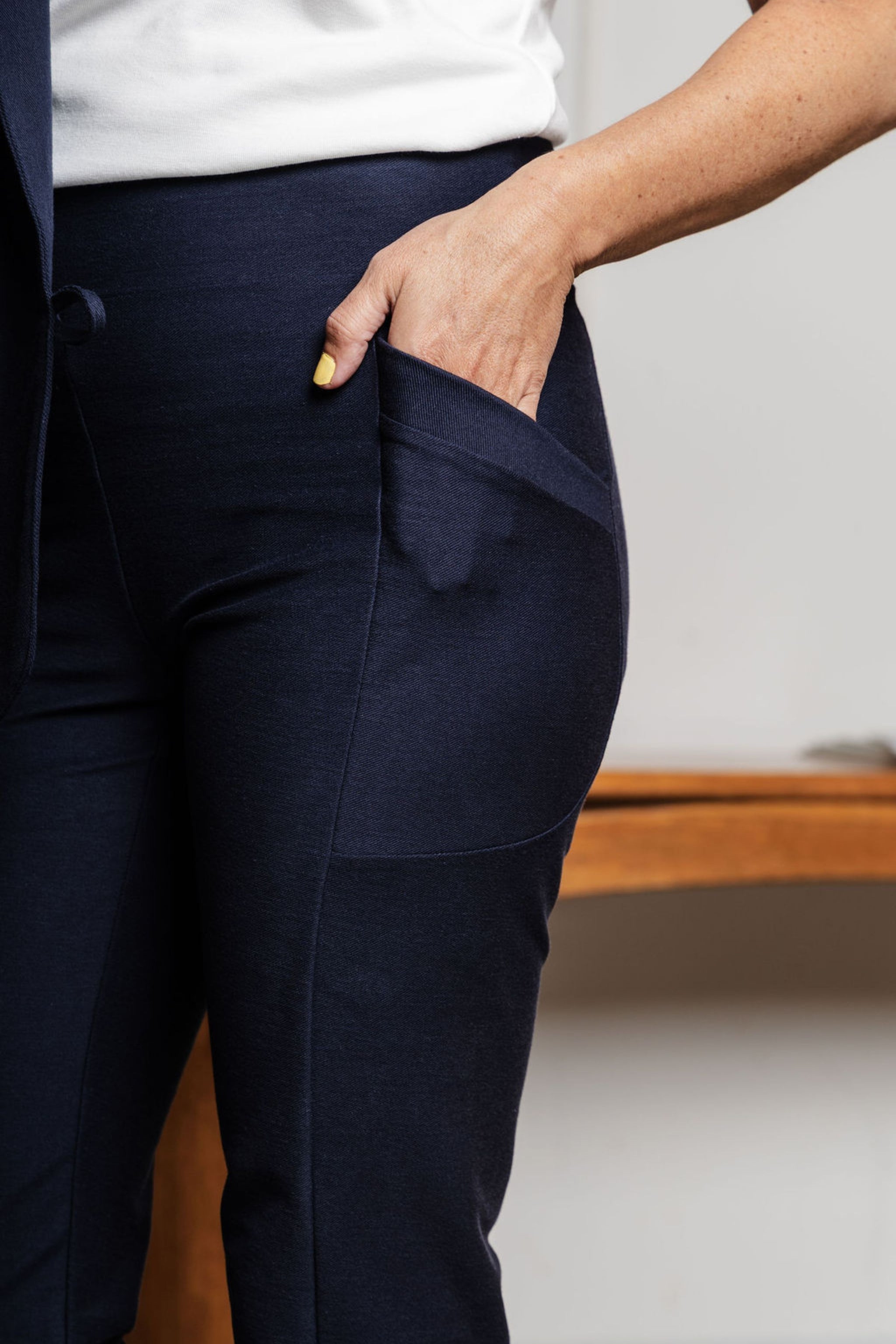 Pantalon effet denim jambe droite - minuit