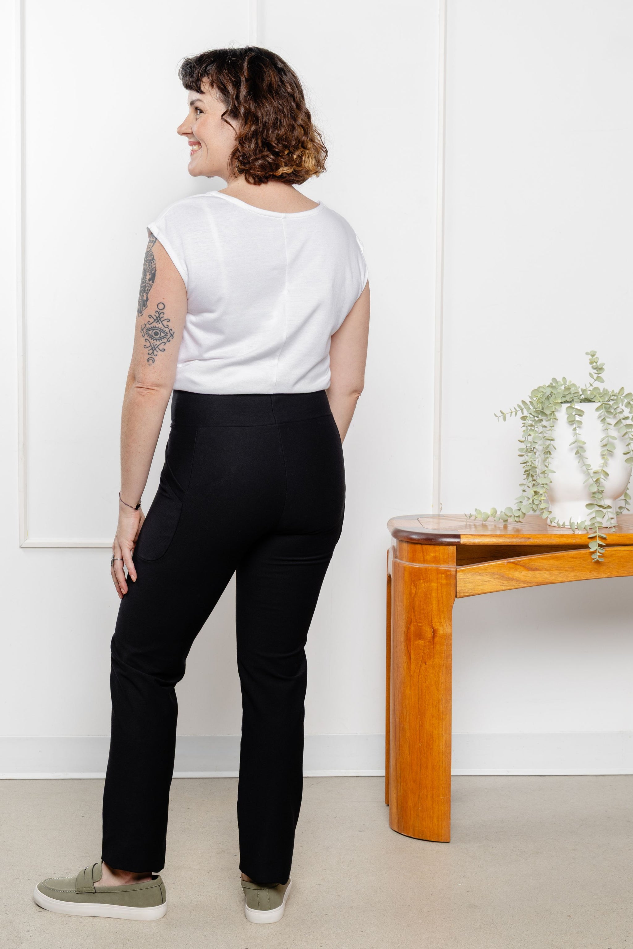 Pantalon effet denim jambe droite - noir