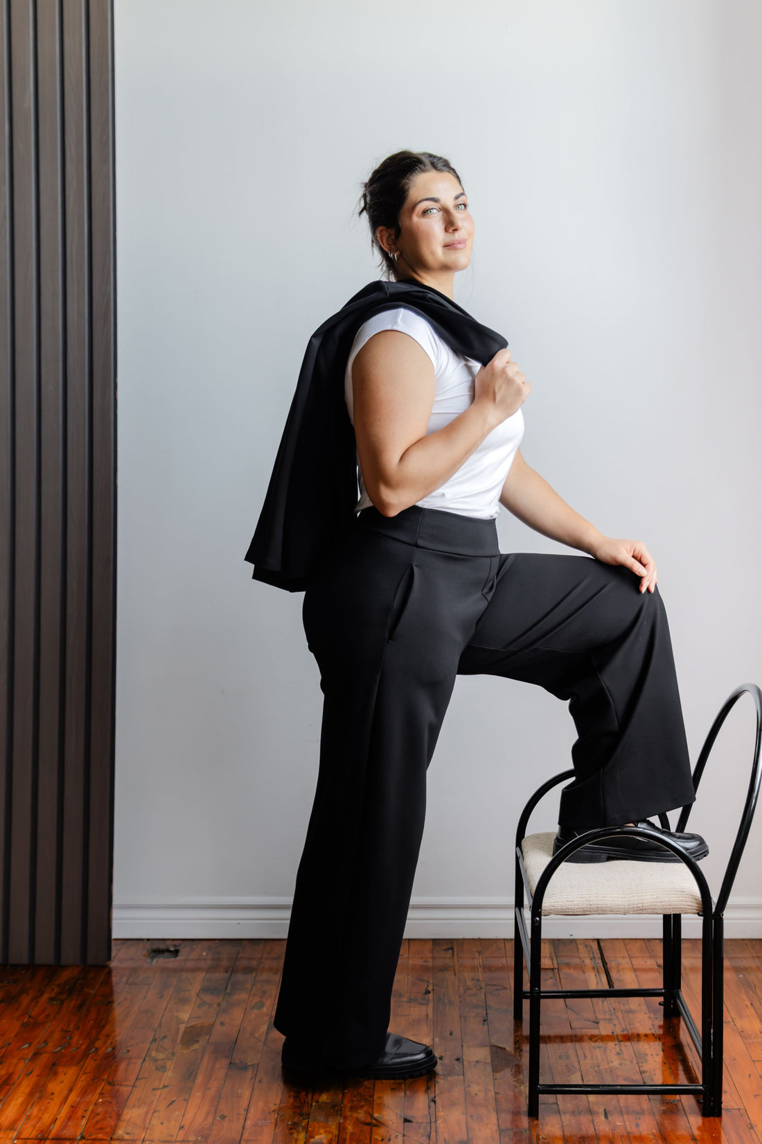 Pantalon large noir habillé pour femme fabriqué au Québec