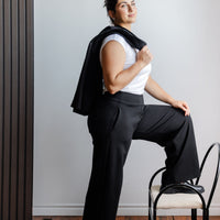 Pantalon large noir habillé pour femme fabriqué au Québec