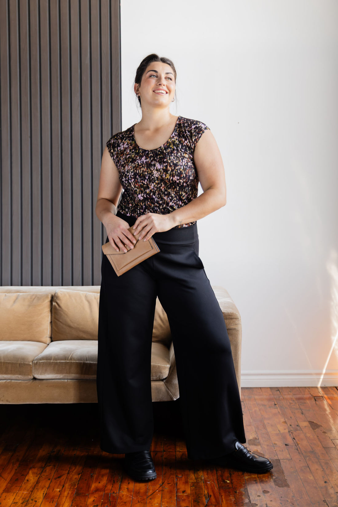 Pantalon large noir habillé pour femme fabriqué au Québec