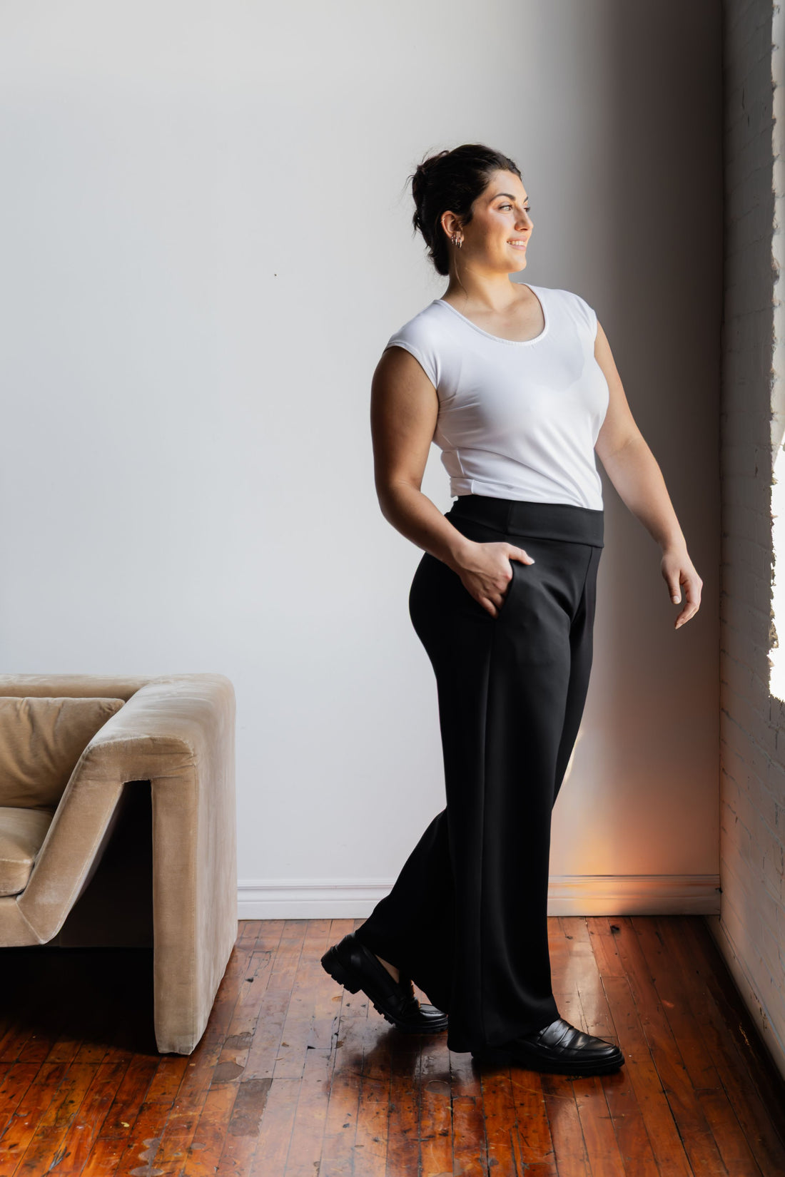 Pantalon large noir habillé pour femme fabriqué au Québec