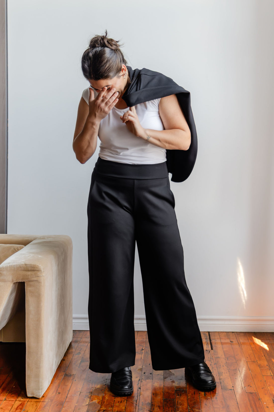 Pantalon large noir habillé pour femme fabriqué au Québec