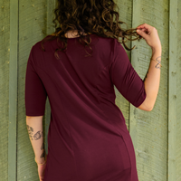 Haut essentiel col V - amarante