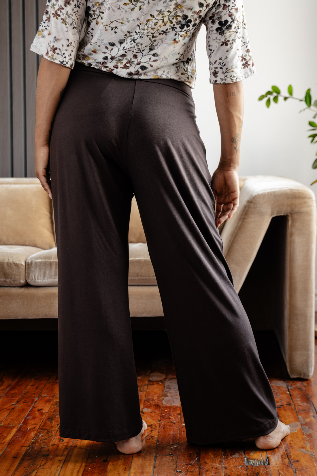 Pantalon large à plis creux - mocha