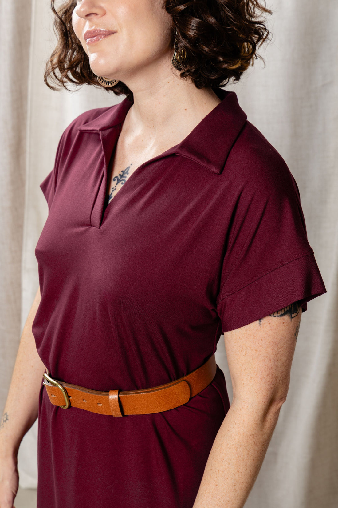 Robe polo midi couleur amarante pour femme fait au Québec