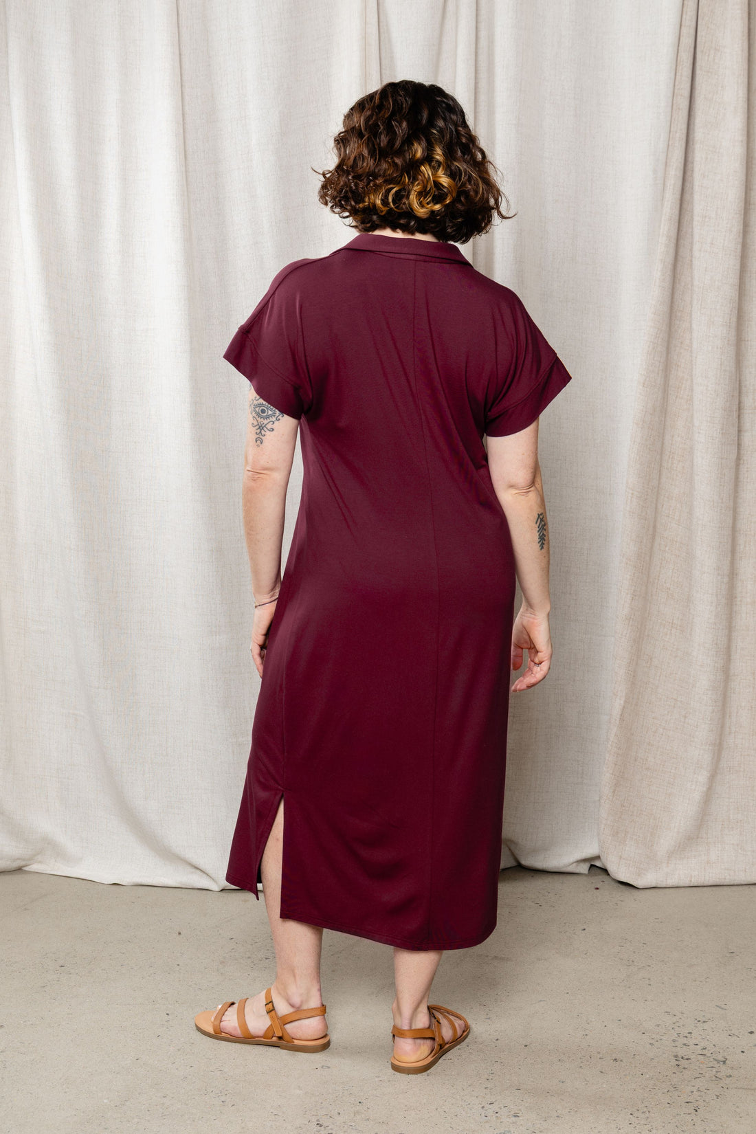Robe polo midi couleur amarante pour femme fait au Québec