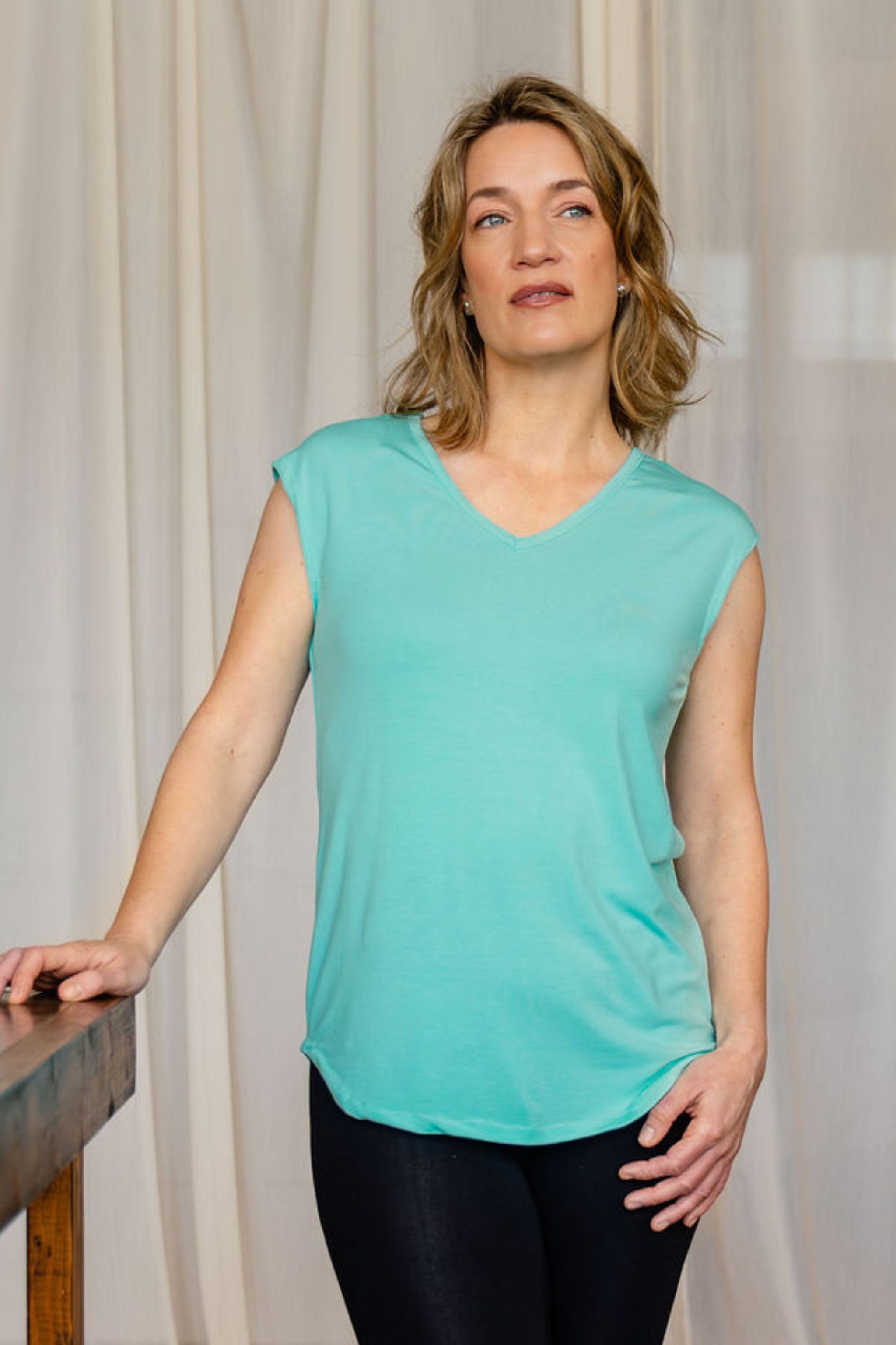 T-shirt ultradoux col V - turquoise